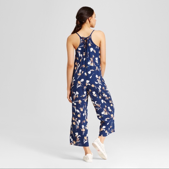 Cute little jumpsuit!! - Picture 2 of 2